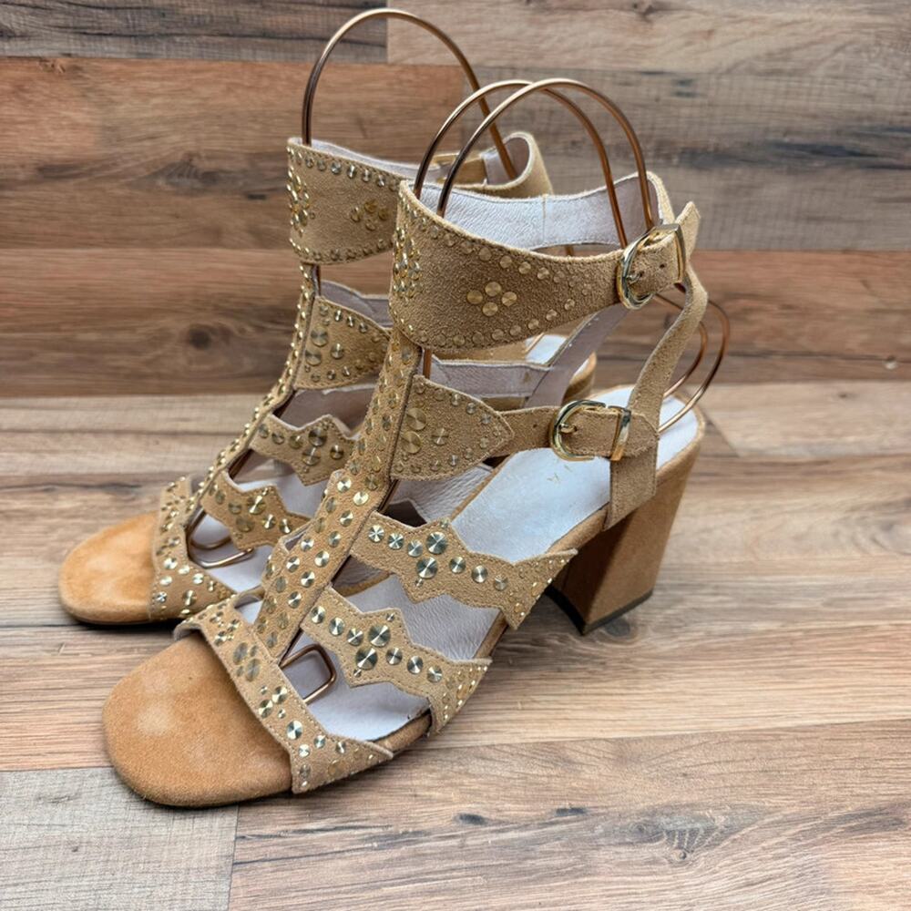 Anthropologie Cecelia size 10 New York Cosmo Gladiator Heeled Gold Rivet Sandals